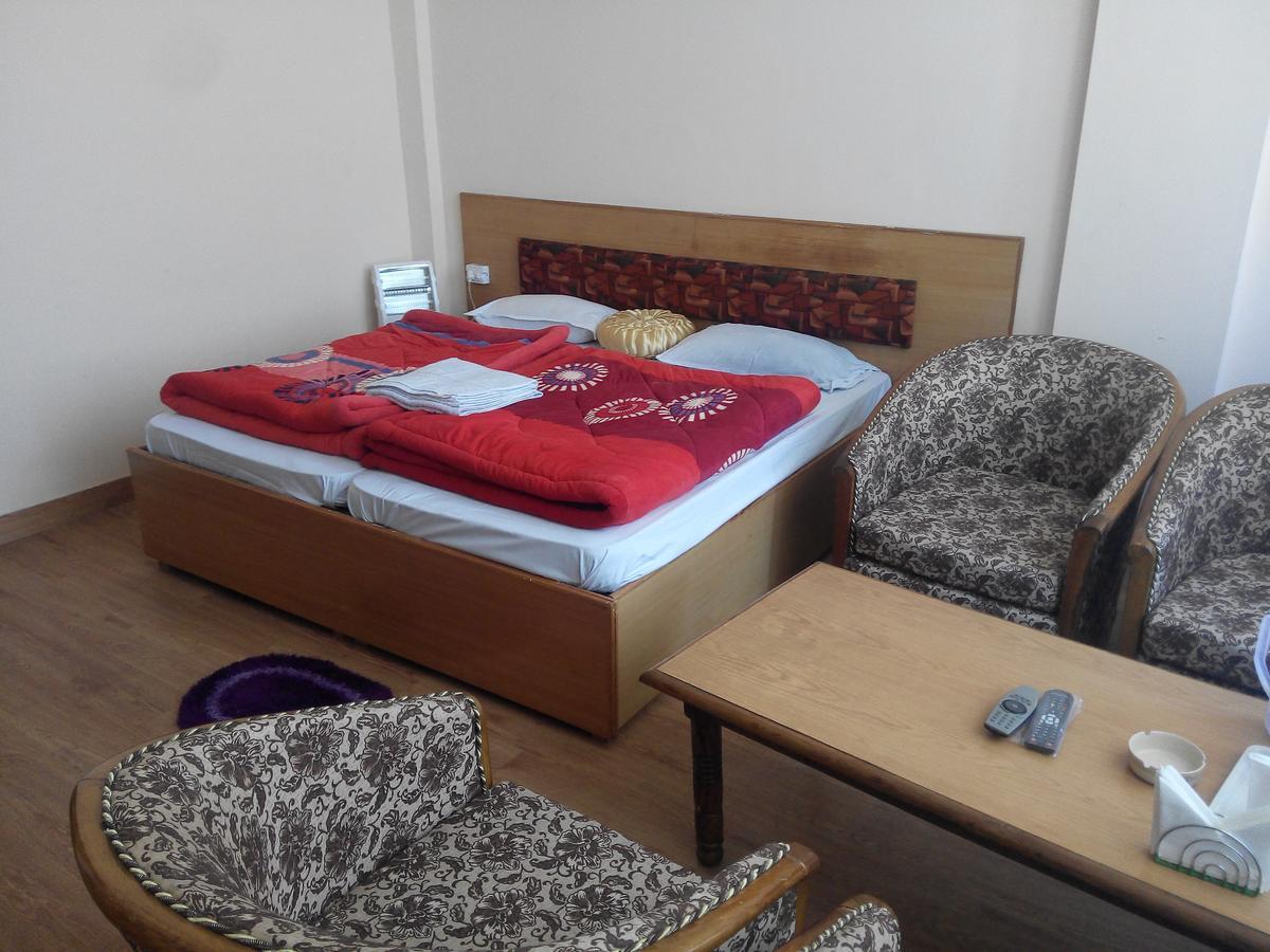 Hotel Mount View Joshimath Bagian luar foto